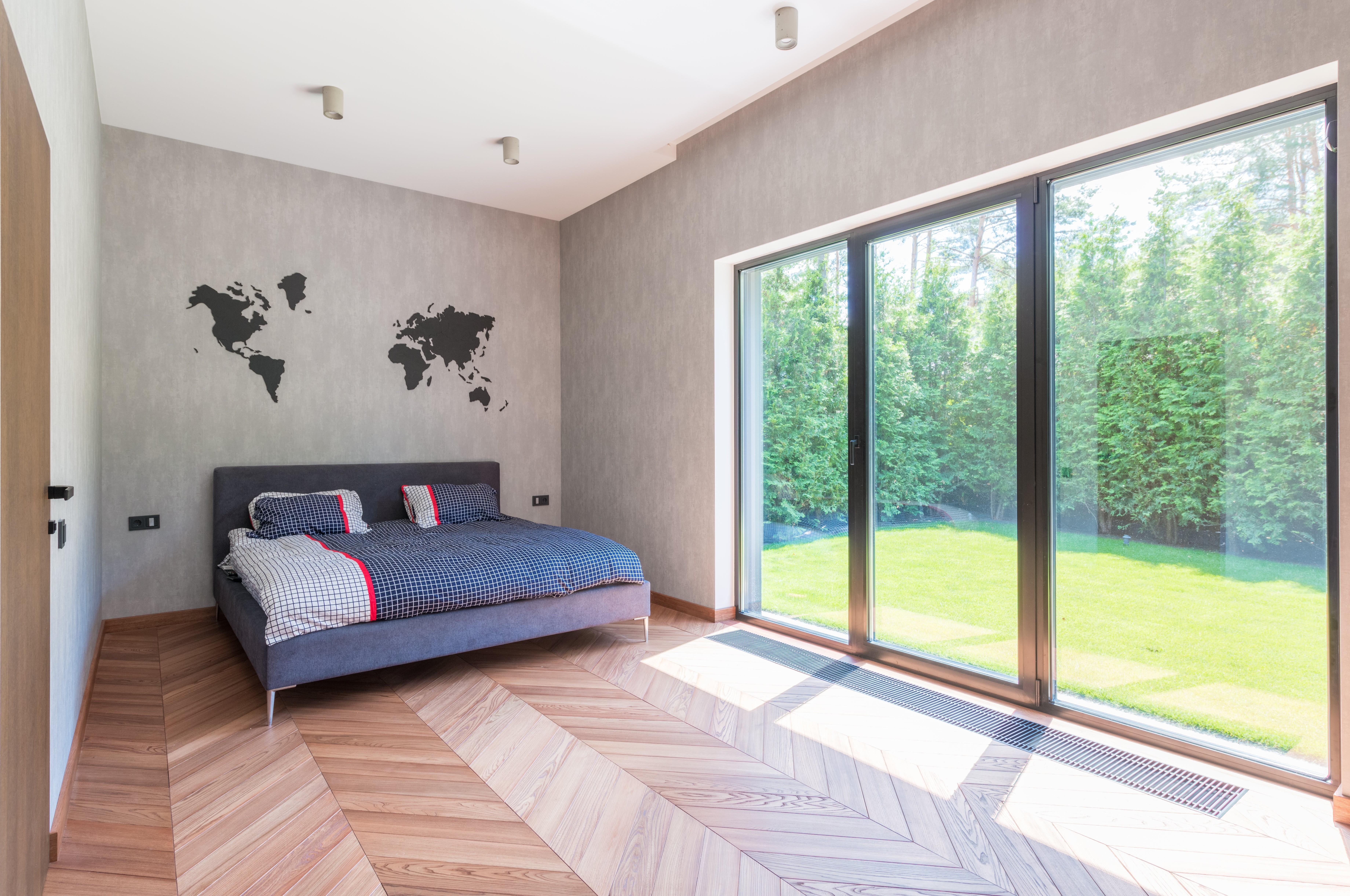 bifold door with garden view